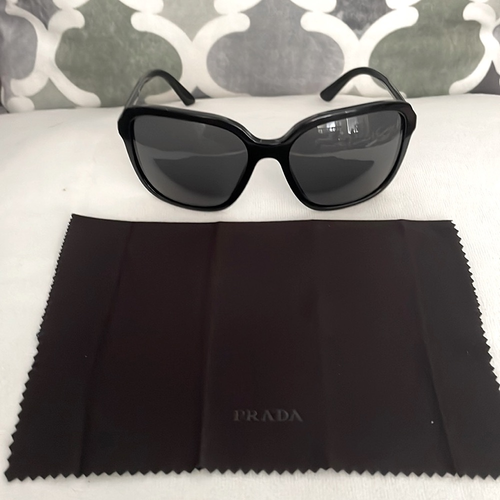 Prada SPR10V sunglasses